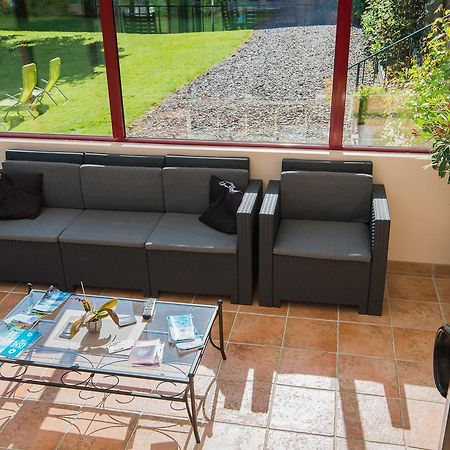 Вилла Au Jardin Fleuri Vauxaillon Экстерьер фото